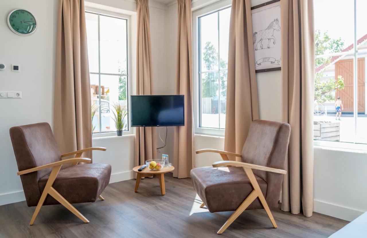 Familie Resort Molenwaard Ottoland 外观 照片